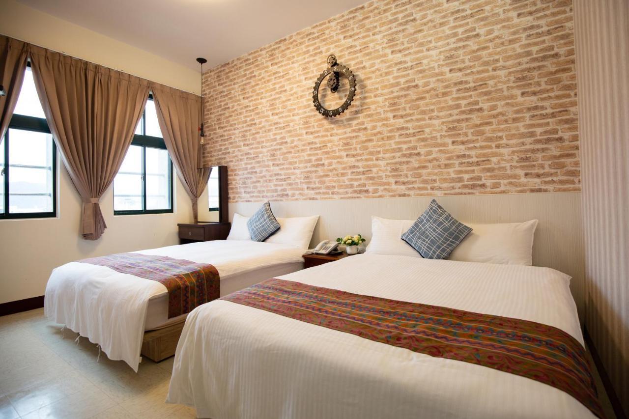Jia-Jia Business Hotel Luodong Exterior photo
