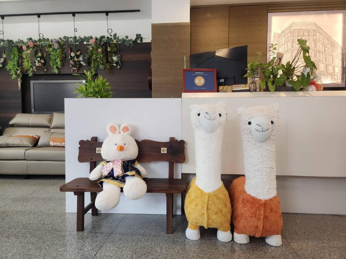 Jia-Jia Business Hotel Luodong Exterior photo