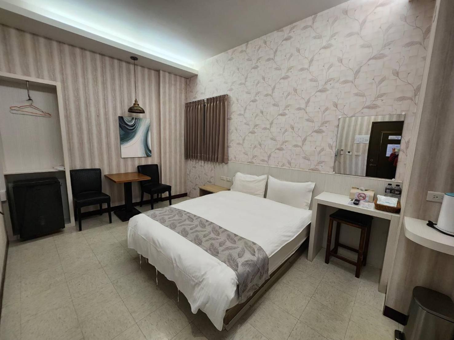Jia-Jia Business Hotel Luodong Exterior photo