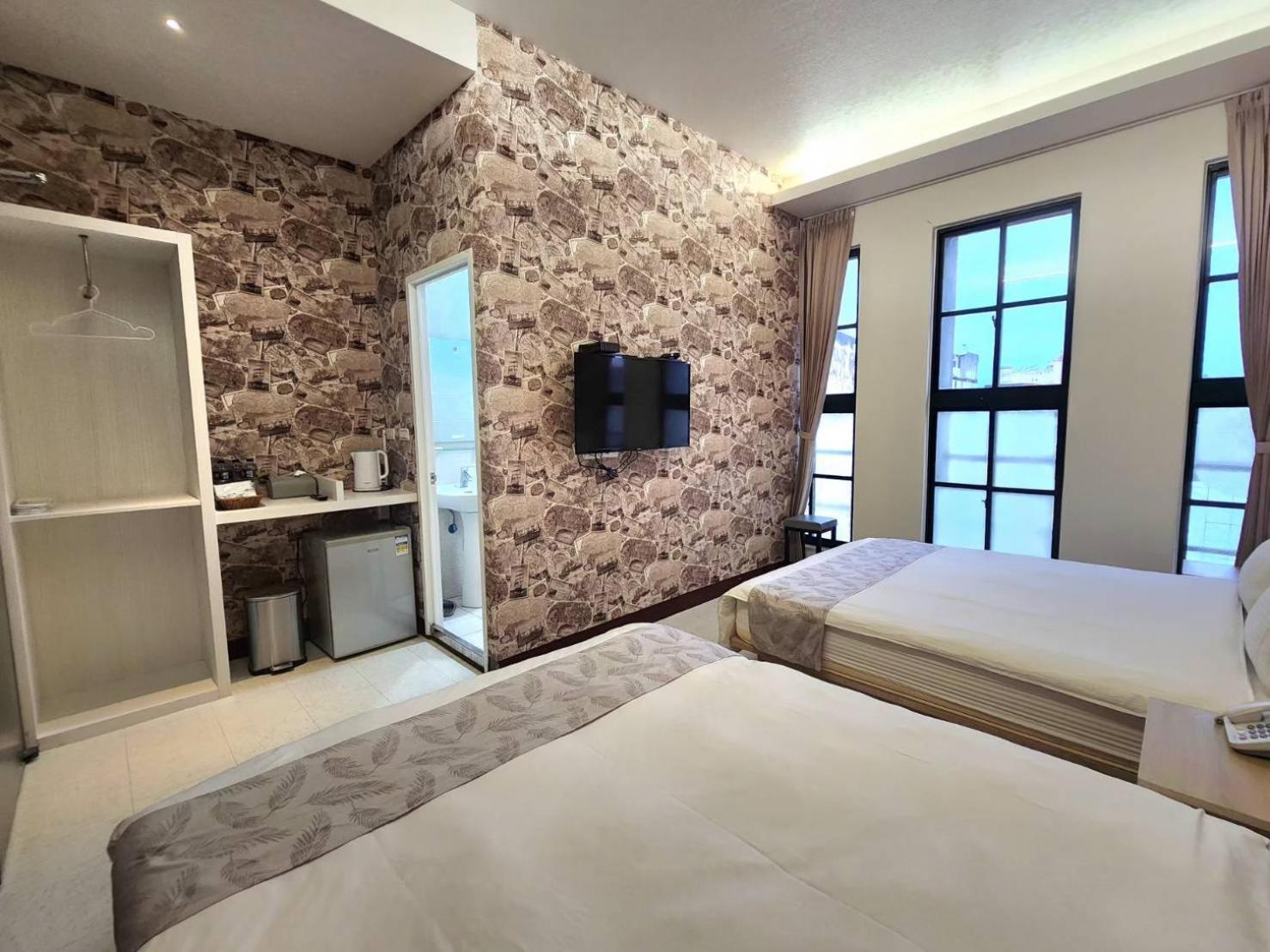 Jia-Jia Business Hotel Luodong Exterior photo